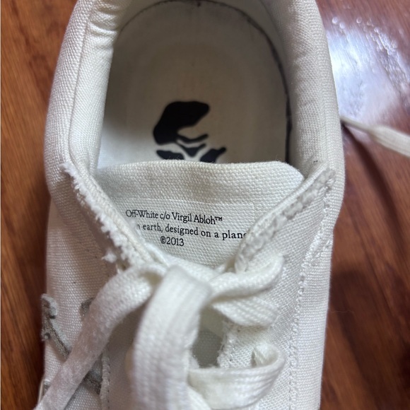 Off-White™ Low Vulcanized Canvas Sneaker White and Gray - Picture 8 of 12